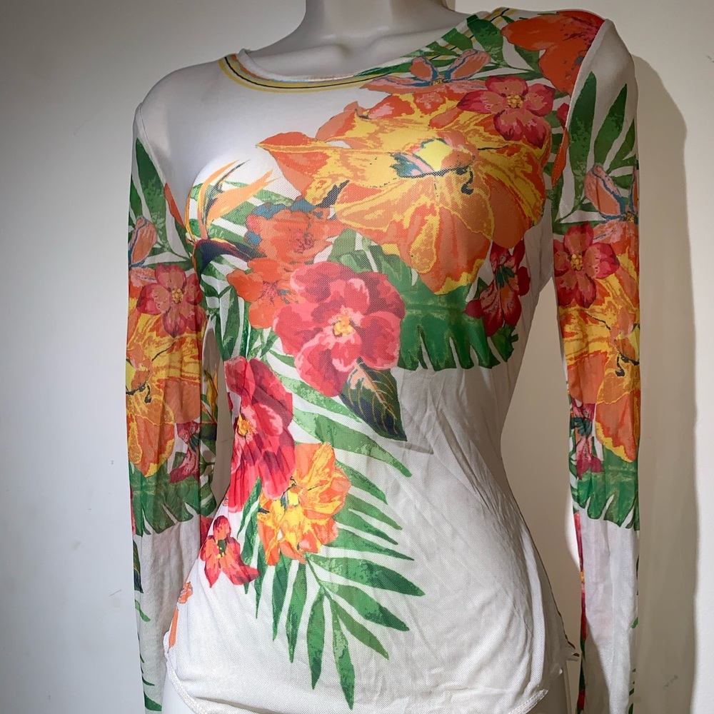 Top - Picture 3 of 12